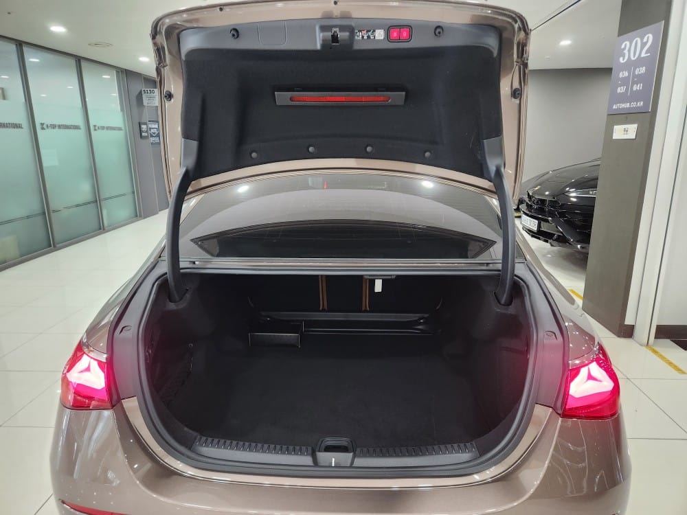 E200