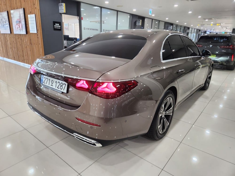 E200