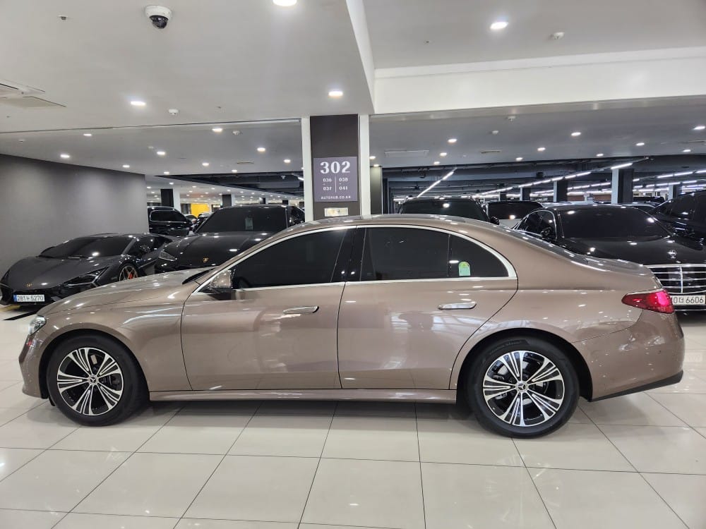 E200