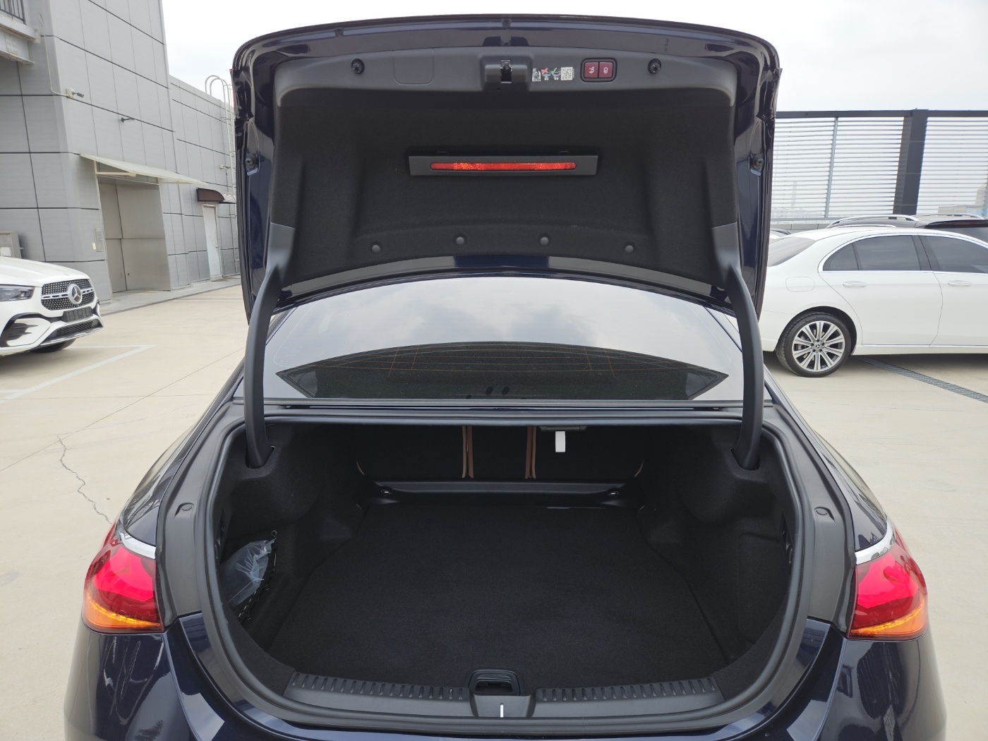 E200