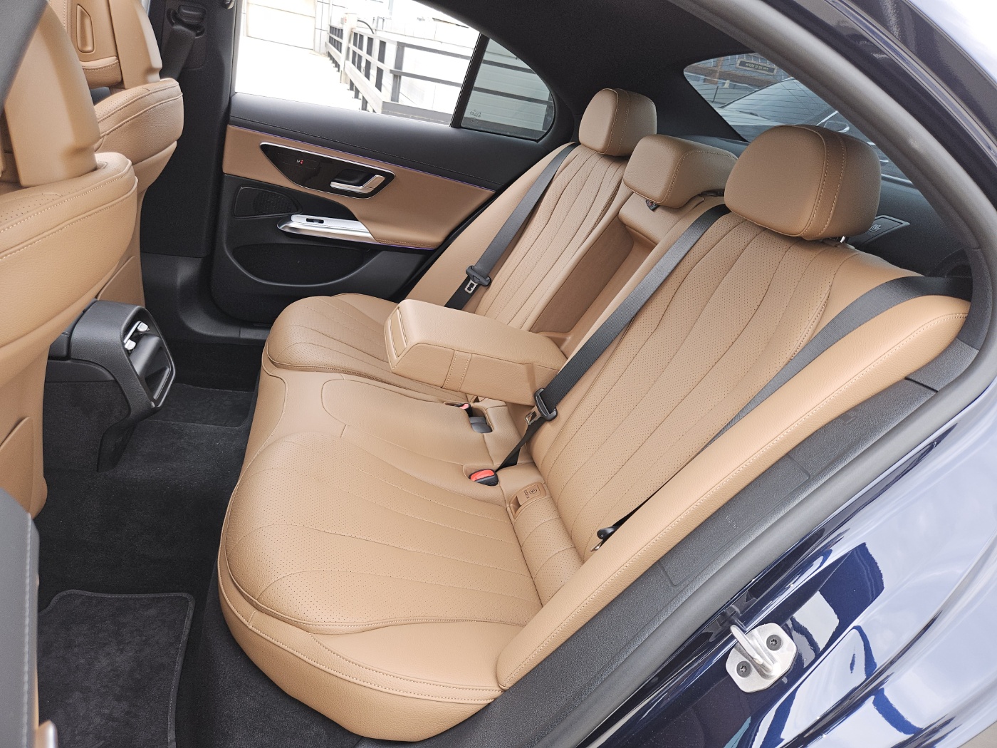 E200