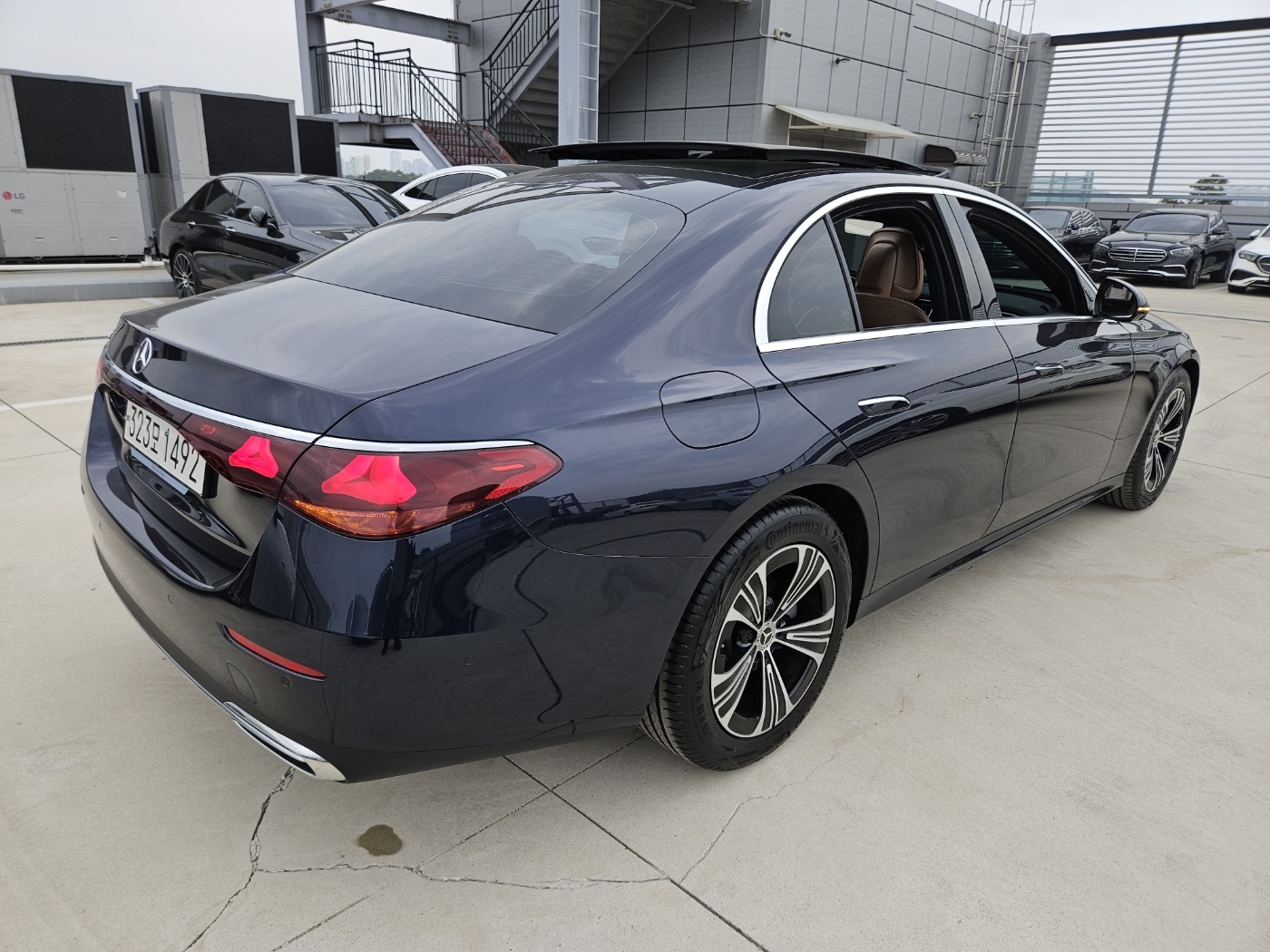 E200