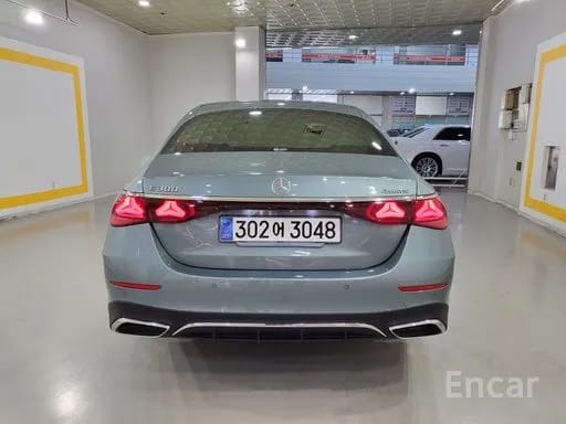 E300
