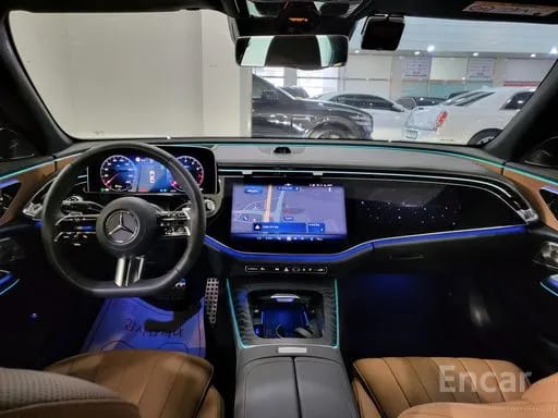 E300