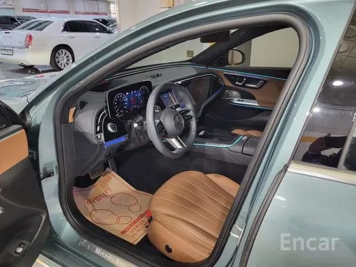 E300