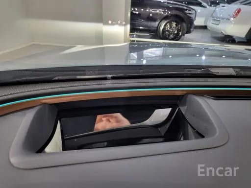 E300