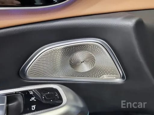 E300