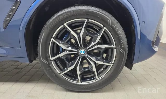 X4