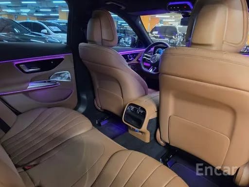 E300