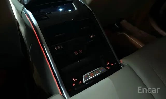 M8