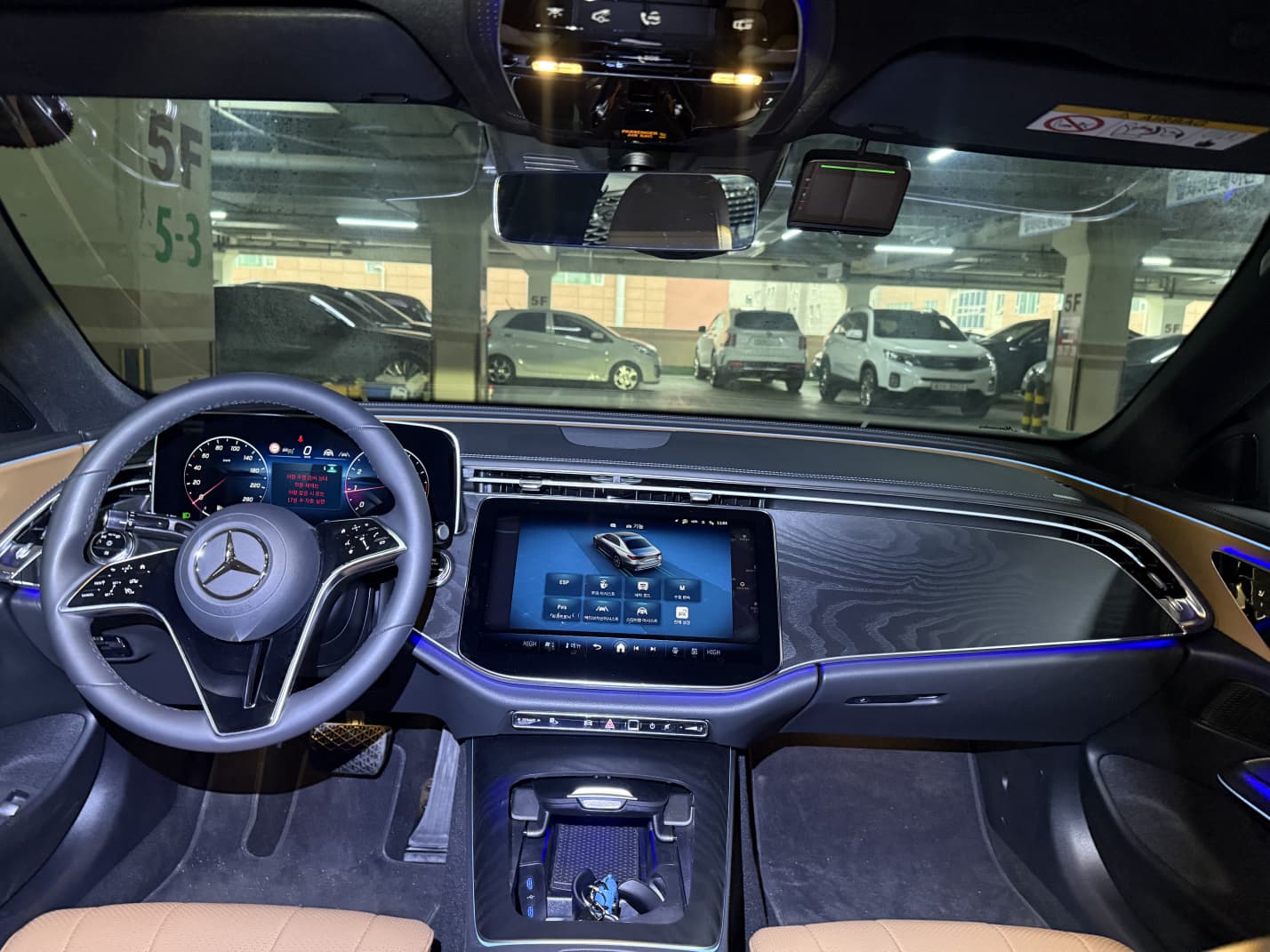E200