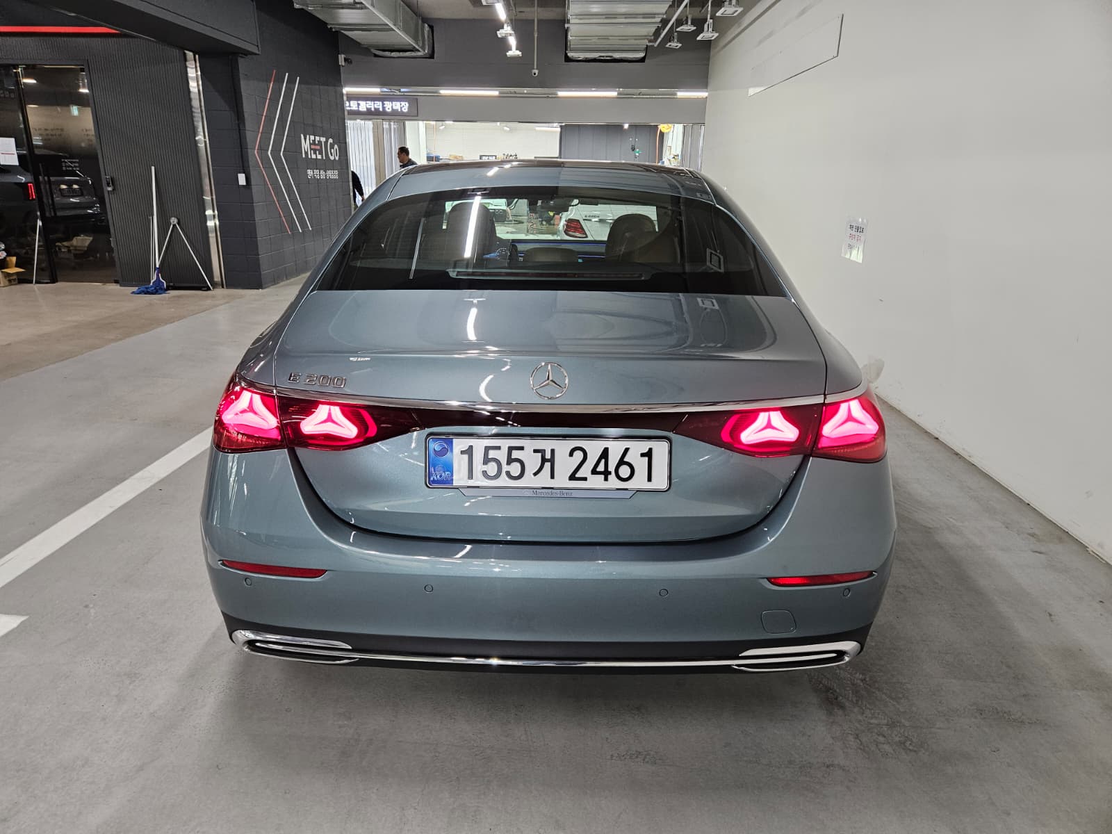 E200