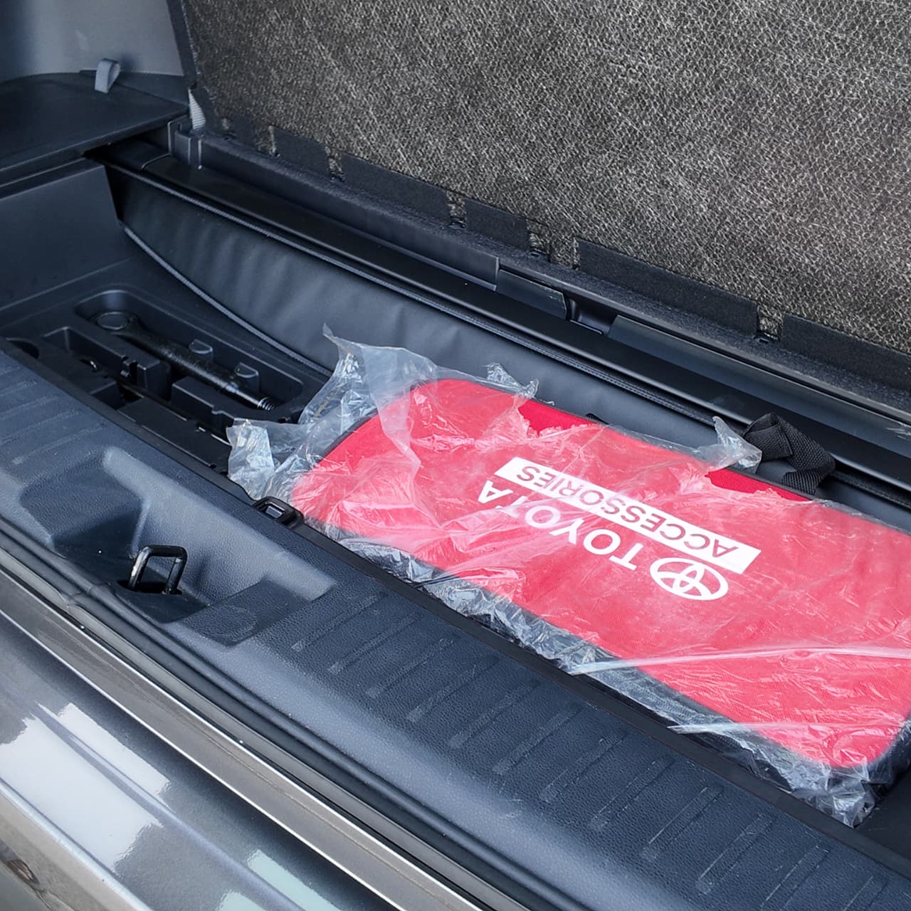 تويوتا هايلاندر (Toyota Highlander)، *