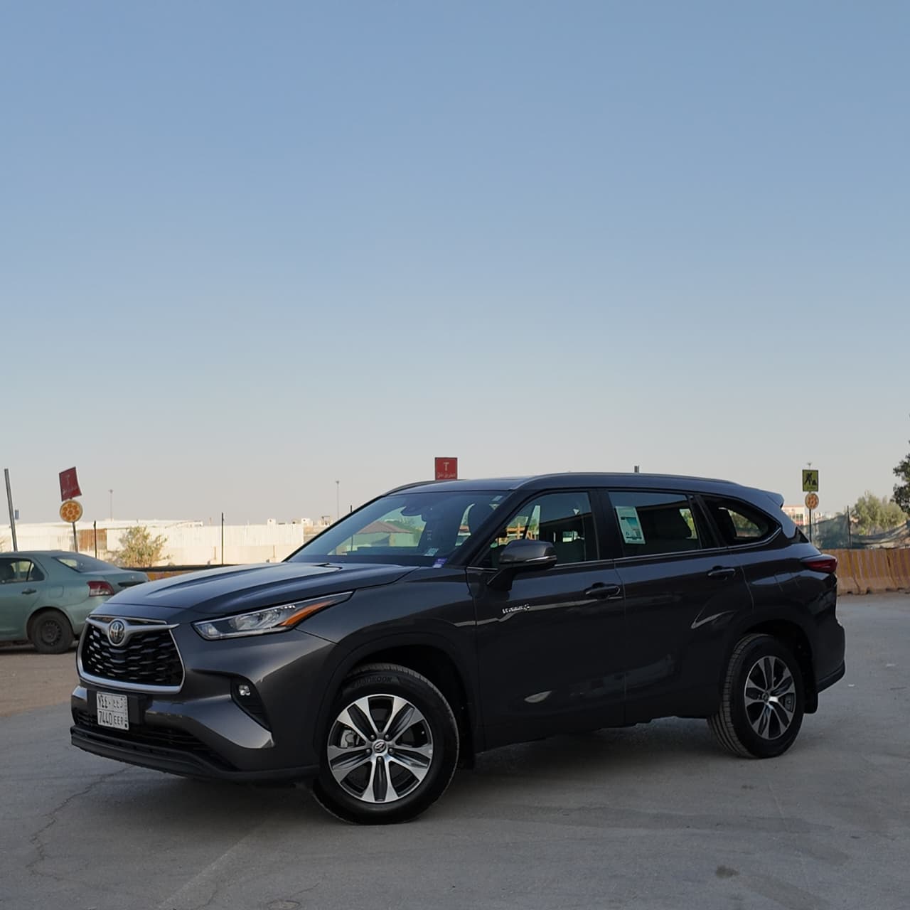 تويوتا هايلاندر (Toyota Highlander)، *