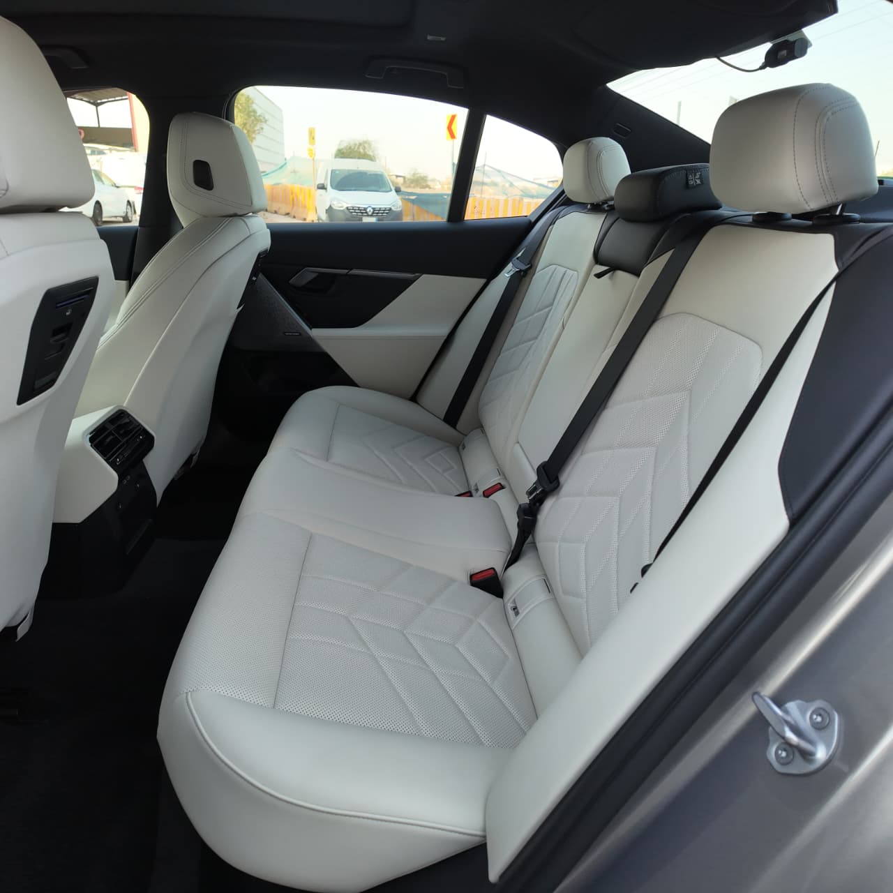BMW520l