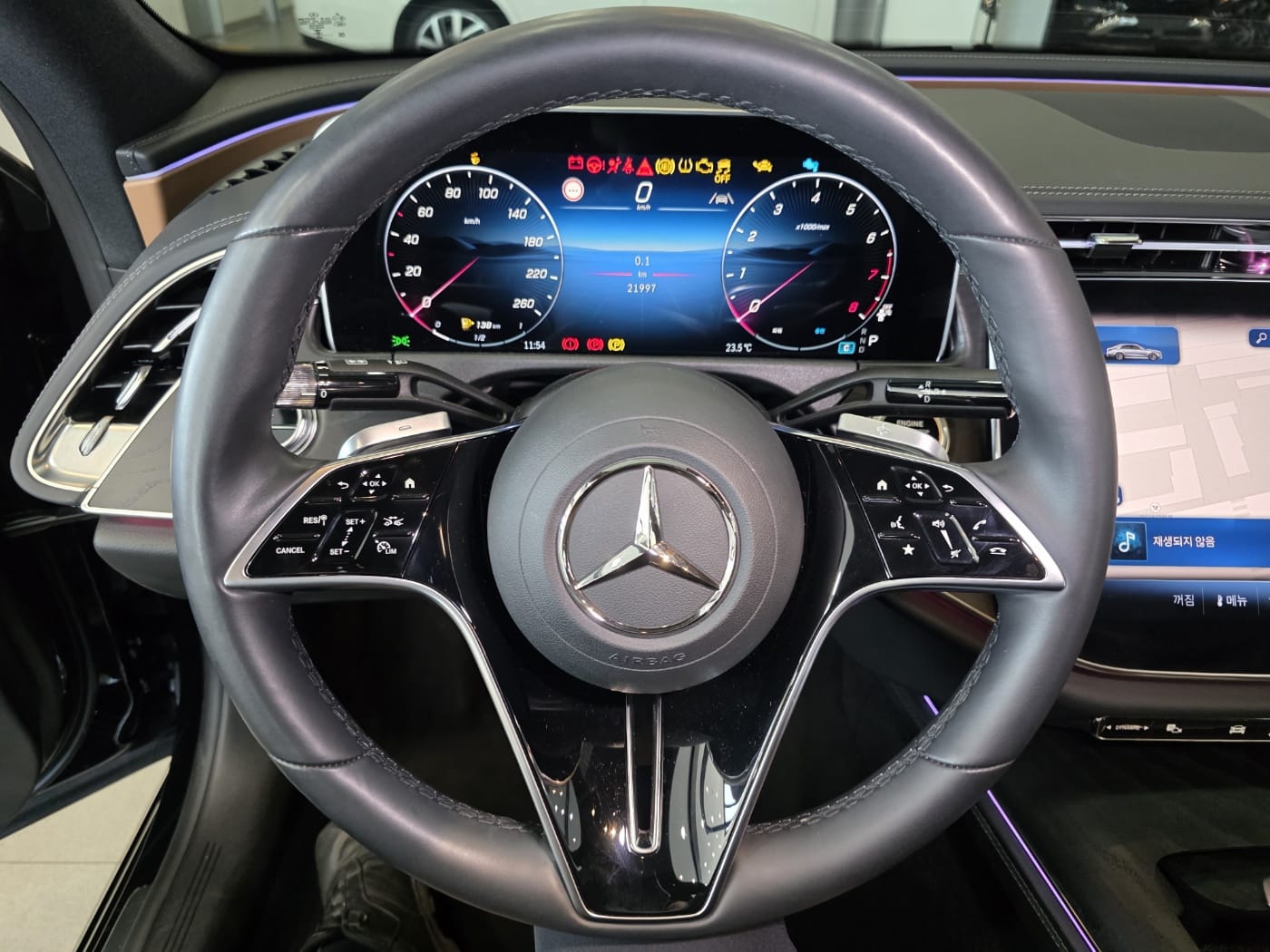 E200