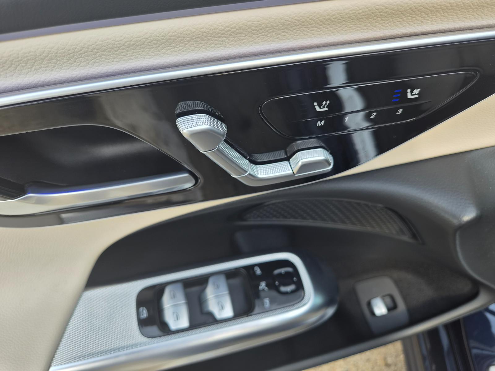 E200