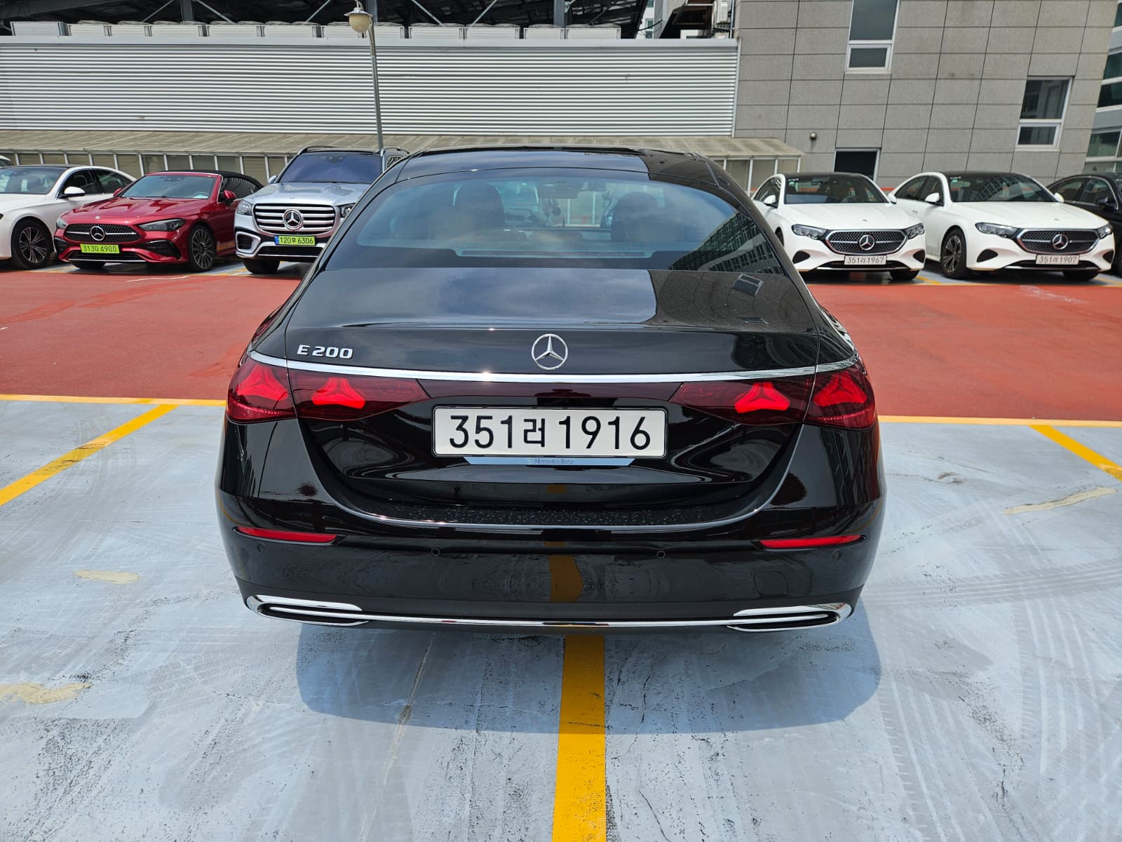 E200