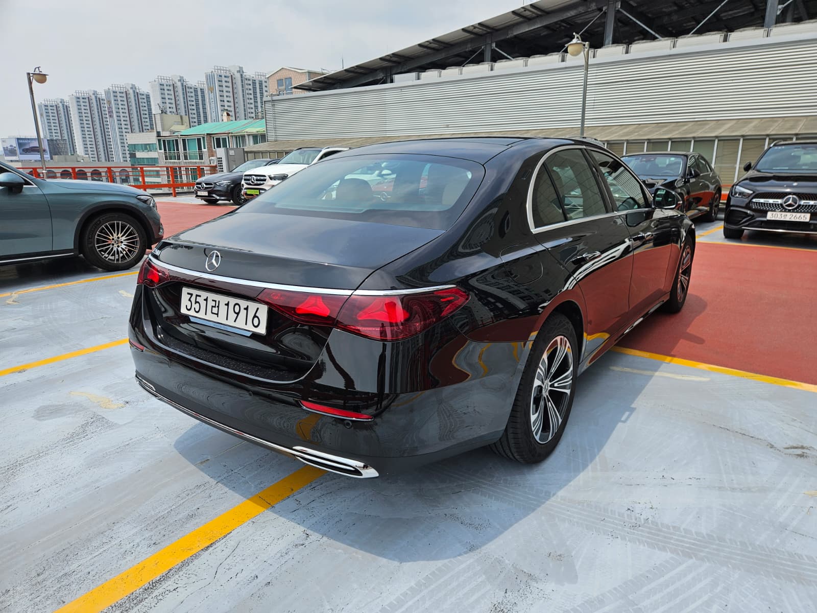 E200