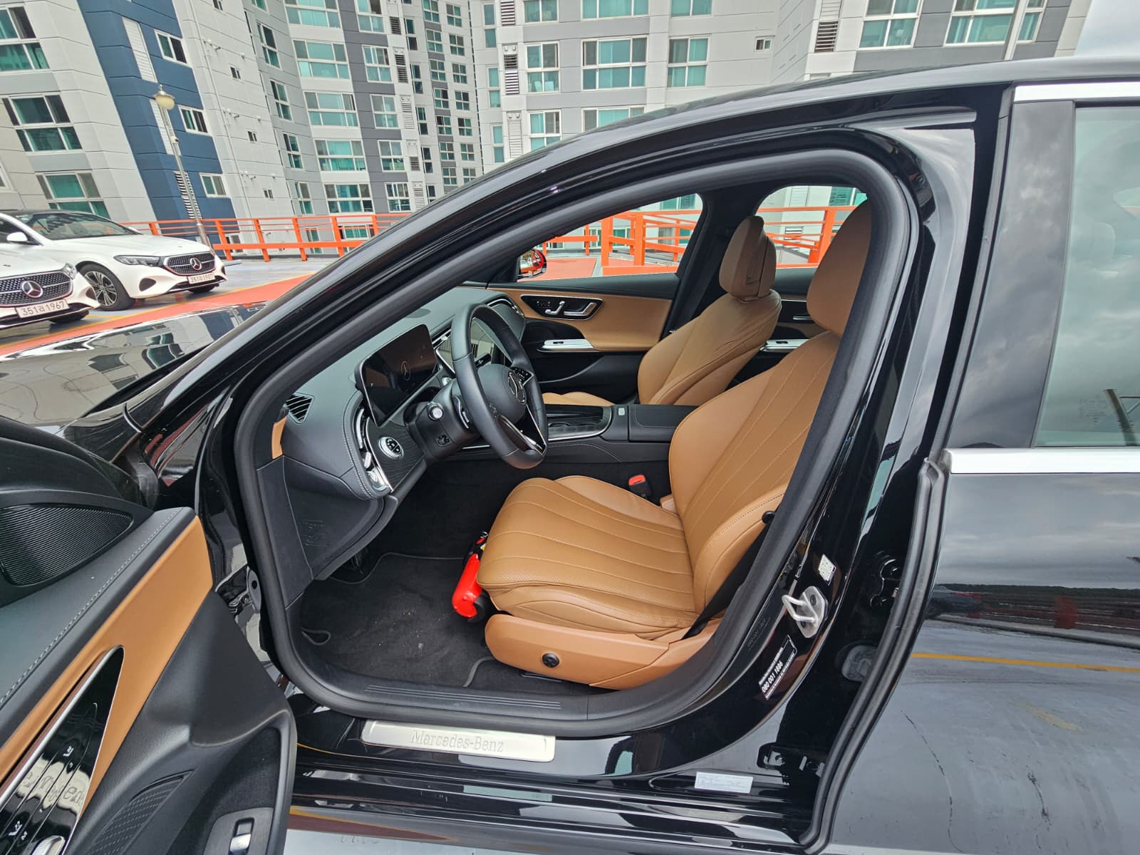 E200