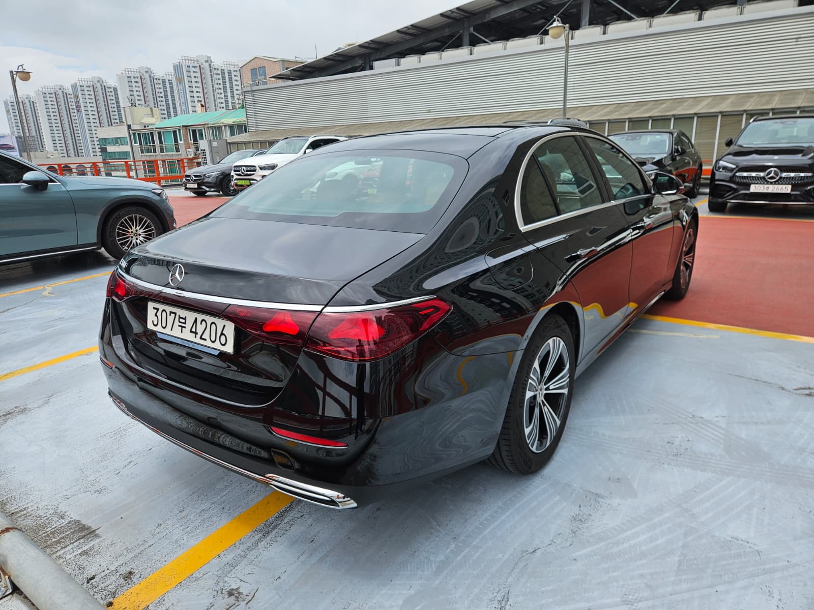 E200