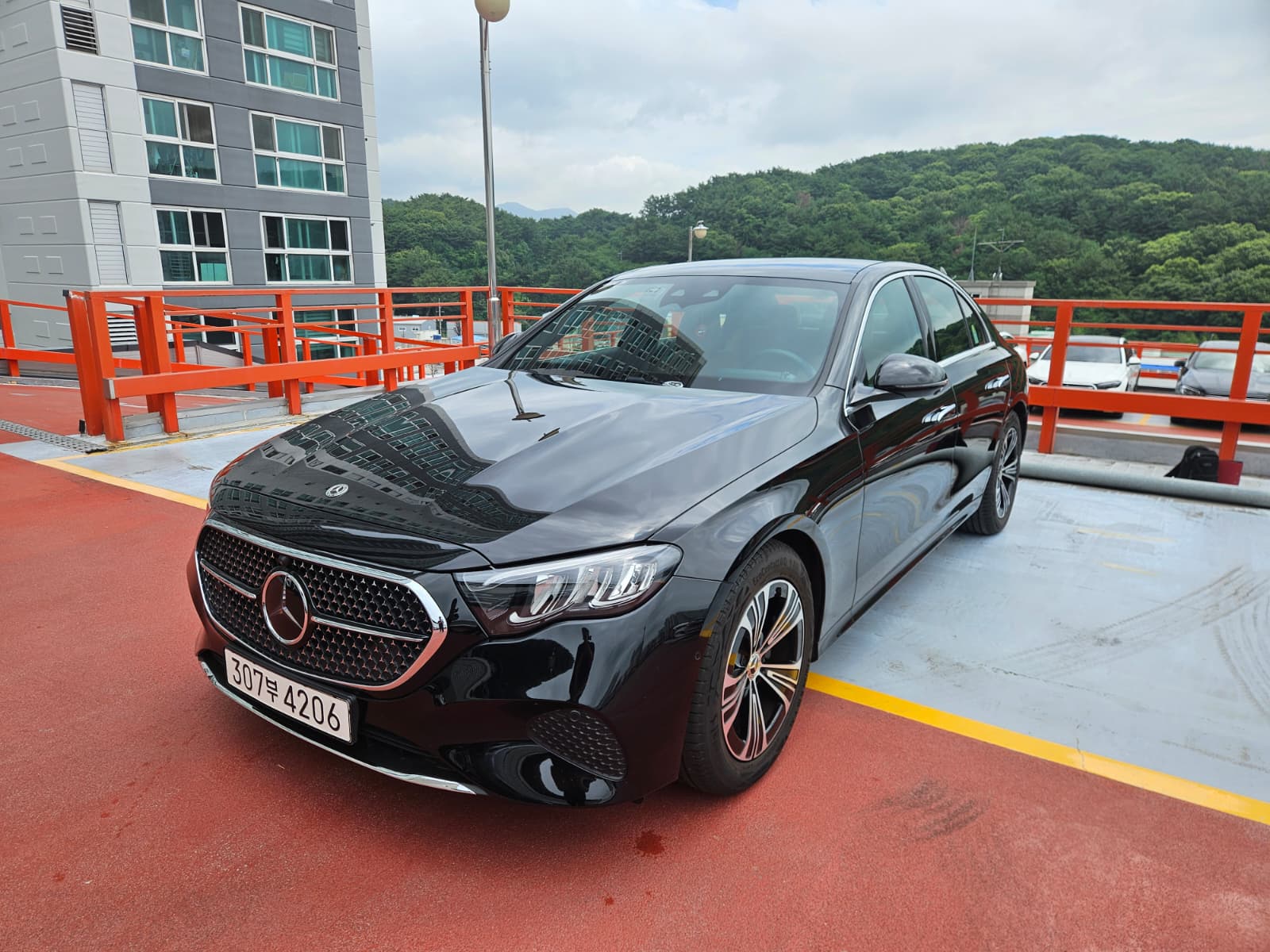 E200