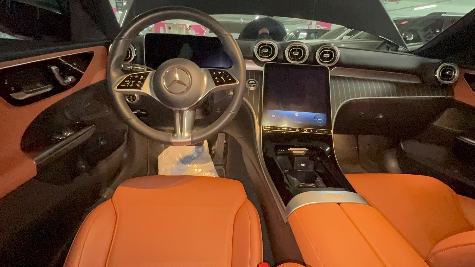 C300